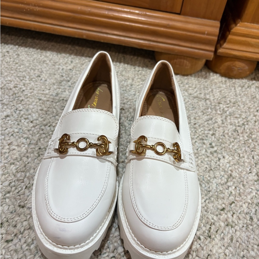 Circus by Sam Edelman White Loafers with Gold Accent - Picture 3 of 7